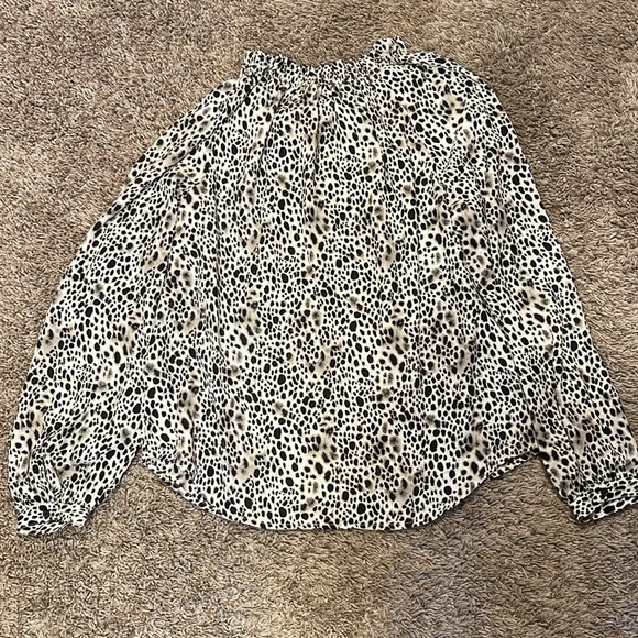 A New Day Long Sleeve Leopard Blouse - Picture 5 of 6